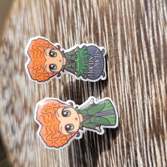 Winifred Sanderson Stud Earrings, mismatched